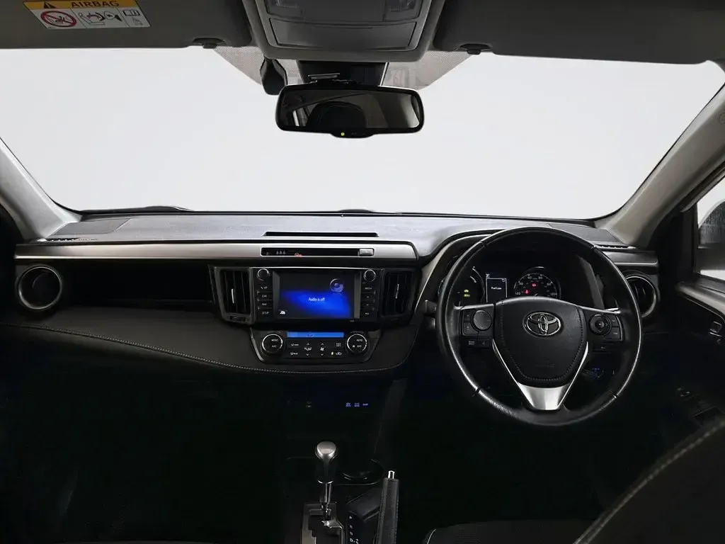 Used Toyota RAV4 Business Edition 197 HP (144 kW) 2016 White SUV