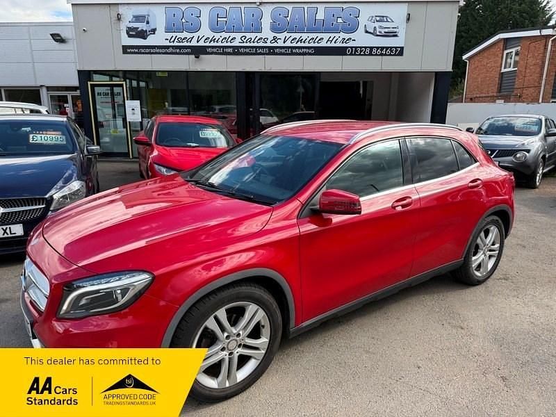 Red Used 2014 Mercedes GLA200 Premium SUV | £7,995 (Fair price) - Image 1/4