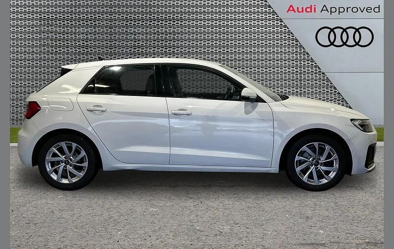 Used Audi A1 Sport 108 HP (79 kW) 2023 White Hatchback