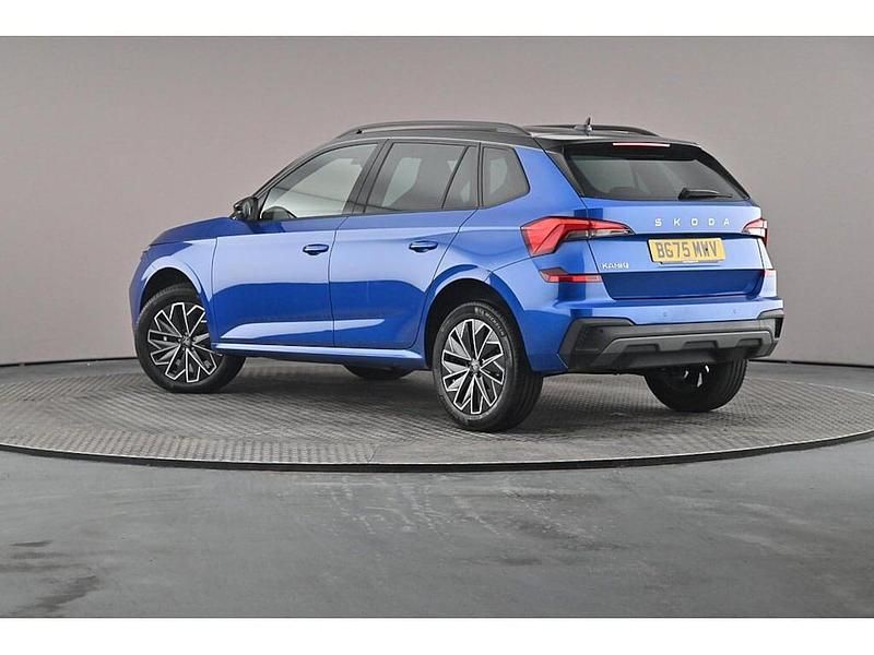 New Skoda Kamiq Design Edition 113 HP (83 kW) 2025 Race blue metallic black magic pearl effect SUV