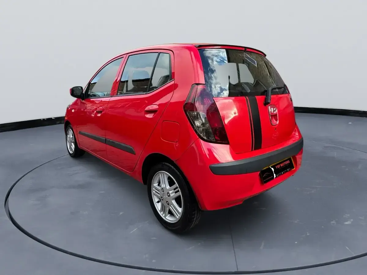 Used Hyundai i10 Comfort 2010 Red Hatchback