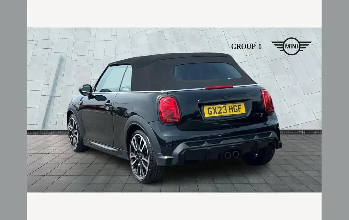Usado Mini Cooper S Cabriolet Sport 192 CV (141 kW) 2023 Negro Descapotable