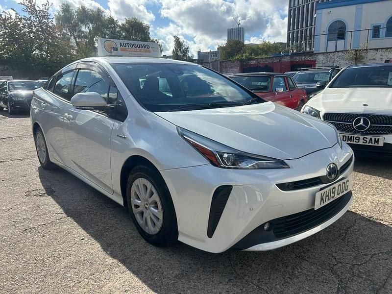 White Used 2025 Toyota Prius Business Edition Hatchback | £10,995 - Image 1/3