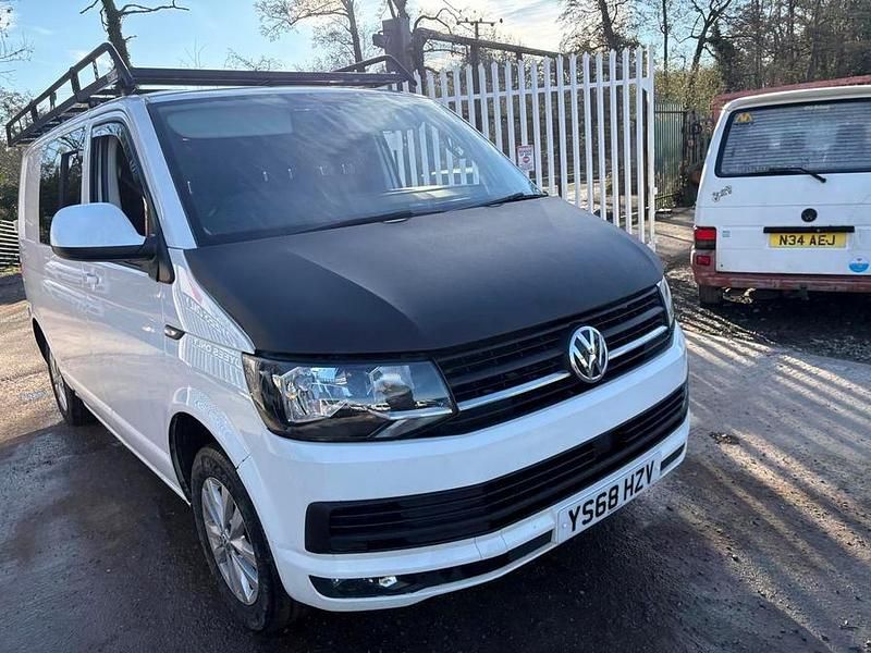 White Used 2018 VW Transporter Highline Van | £8,295 - Image 1/4