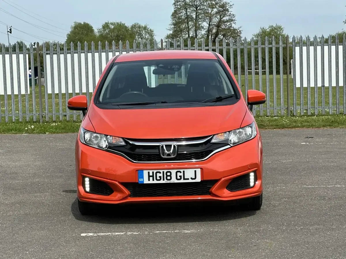Używany Honda Jazz SE 102 KM (75 kW) 2018 Pomarańczowy Hatchback