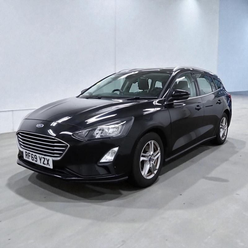 Used Ford Focus Zetec 95 HP (69 kW) 2019 Black Estate