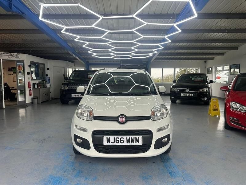 Used Fiat Panda Lounge 85 HP (62 kW) 2016 White Hatchback