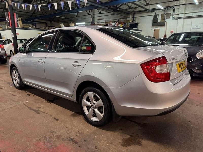 Used Skoda Rapid SE 105 HP (77 kW) 2015 Silver Hatchback