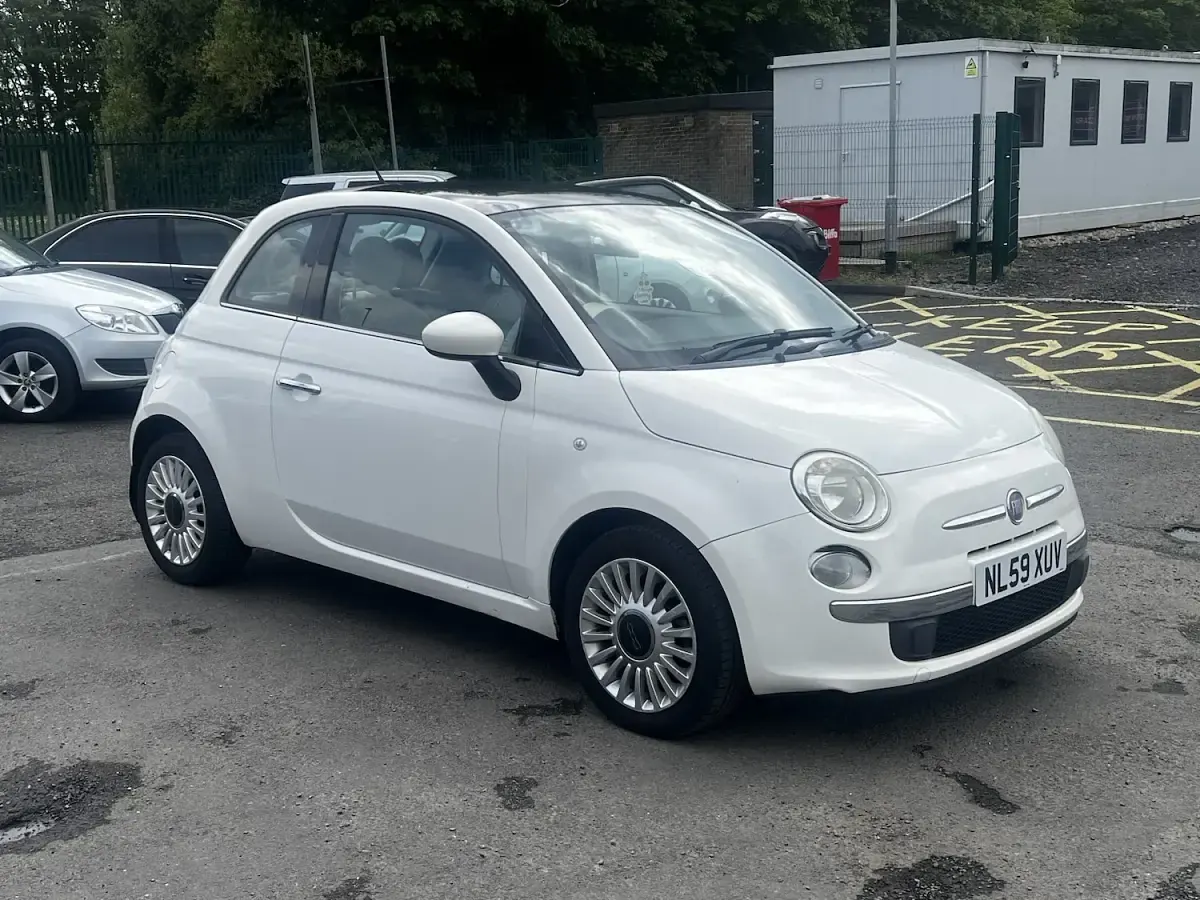 Used Fiat 500 Lounge 69 HP (50 kW) 2009 White Cabriolet