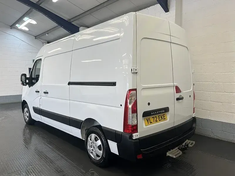 Używany Renault Master Business 2023 Biały Minivan