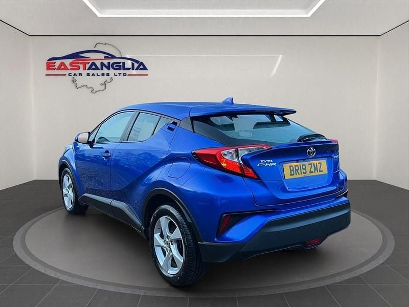 Second-hand Toyota C-HR 122 CP (89 kW) 2019 Albastru SUV