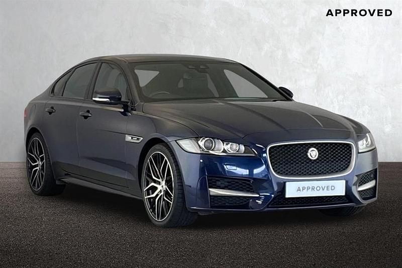 Used Jaguar XF R-Sport 240 HP (176 kW) 2018 Loire blue Sedan