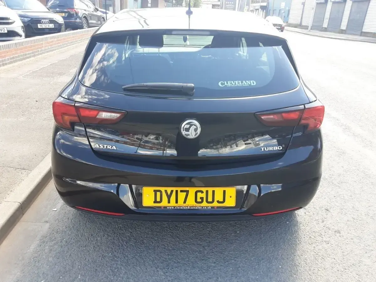 Used Vauxhall Astra Design Edition 2017 Black Hatchback