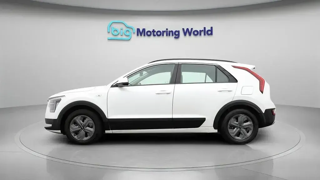 Used Kia Niro 141 HP (103 kW) 2023 White SUV