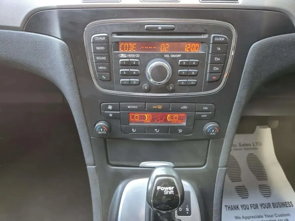 Used Ford S-MAX Zetec 140 HP (102 kW) 2012 Silver MPV