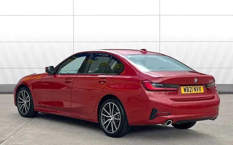 Used BMW 330 Sport Line 258 HP (189 kW) 2021 Red Sedan
