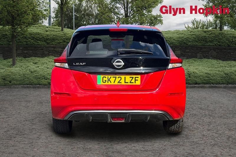 Used Nissan Leaf N-Connecta 160 kW (218 HP) 2022 Red Hatchback