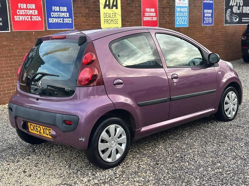 Used Peugeot 107 Active 68 HP (50 kW) 2012 Mauve/purple Hatchback