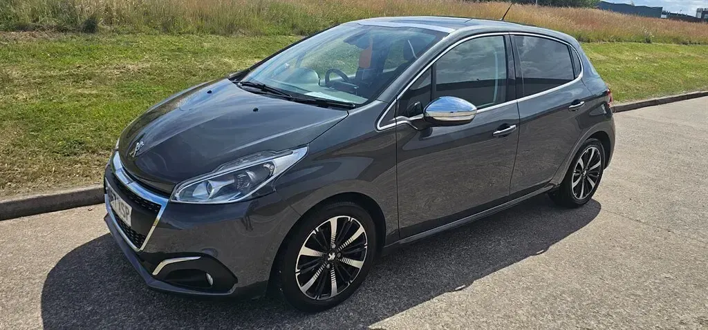 Used Peugeot 208 Allure Premium 2017 Grey Hatchback