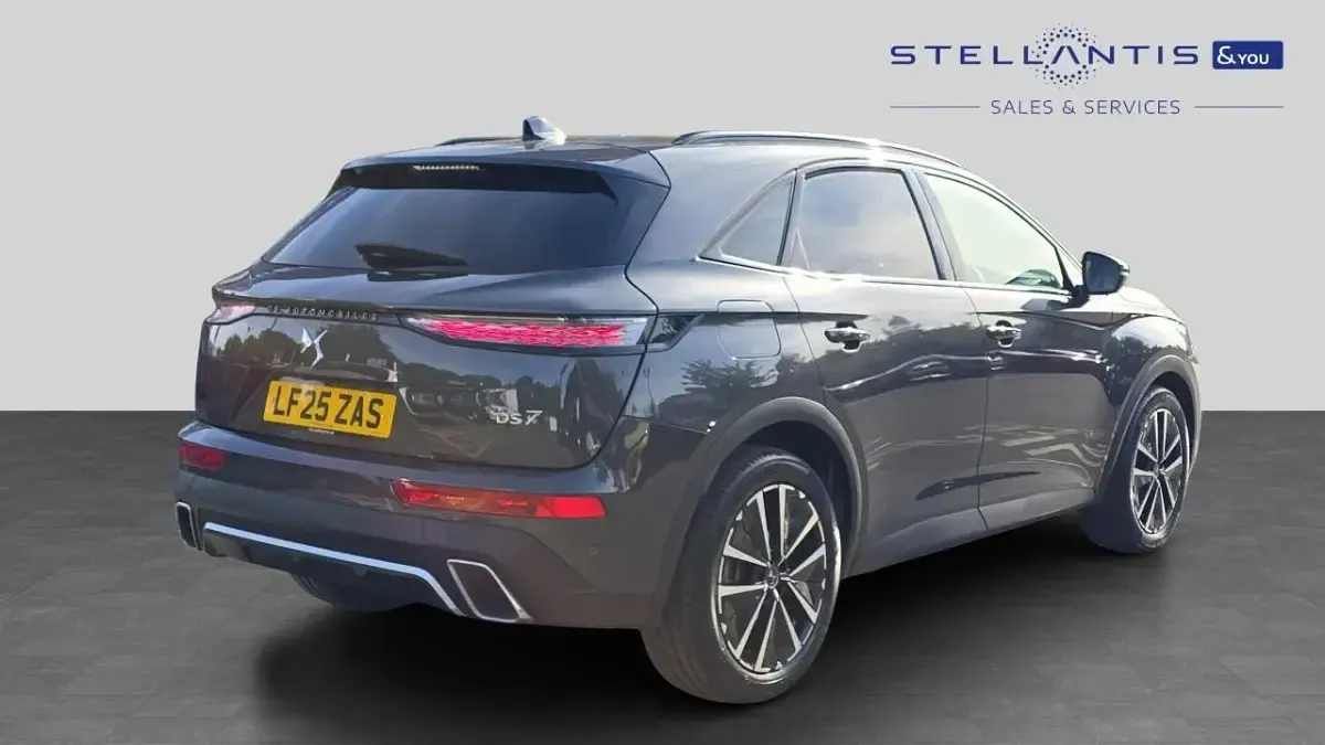 Used DS Automobiles DS7 Crossback 222 HP (163 kW) 2025 Grey SUV