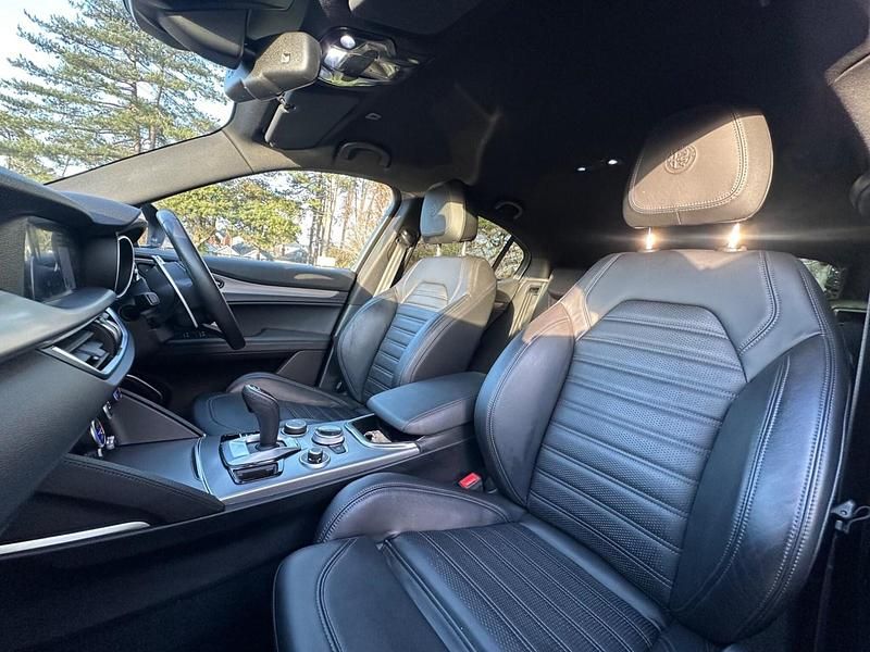 Used Alfa Romeo Stelvio Veloce 280 HP (205 kW) 2021 Blue SUV