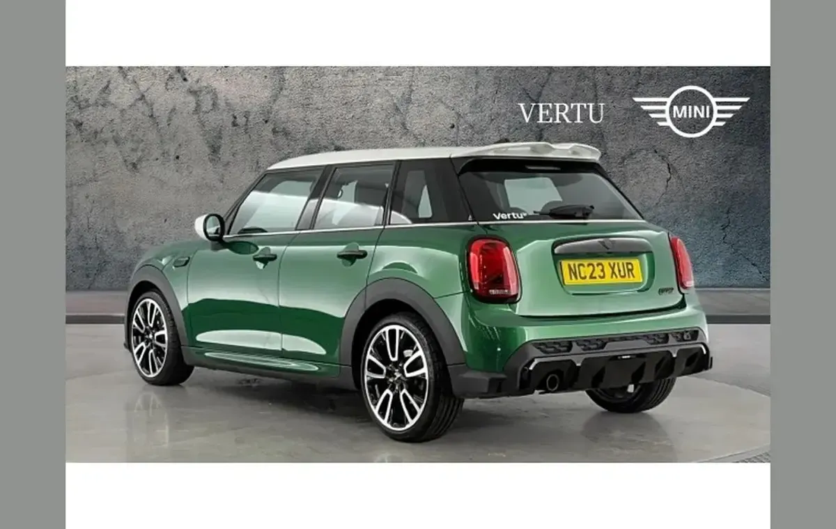 Used Mini Cooper Sport 134 HP (98 kW) 2023 Green Hatchback