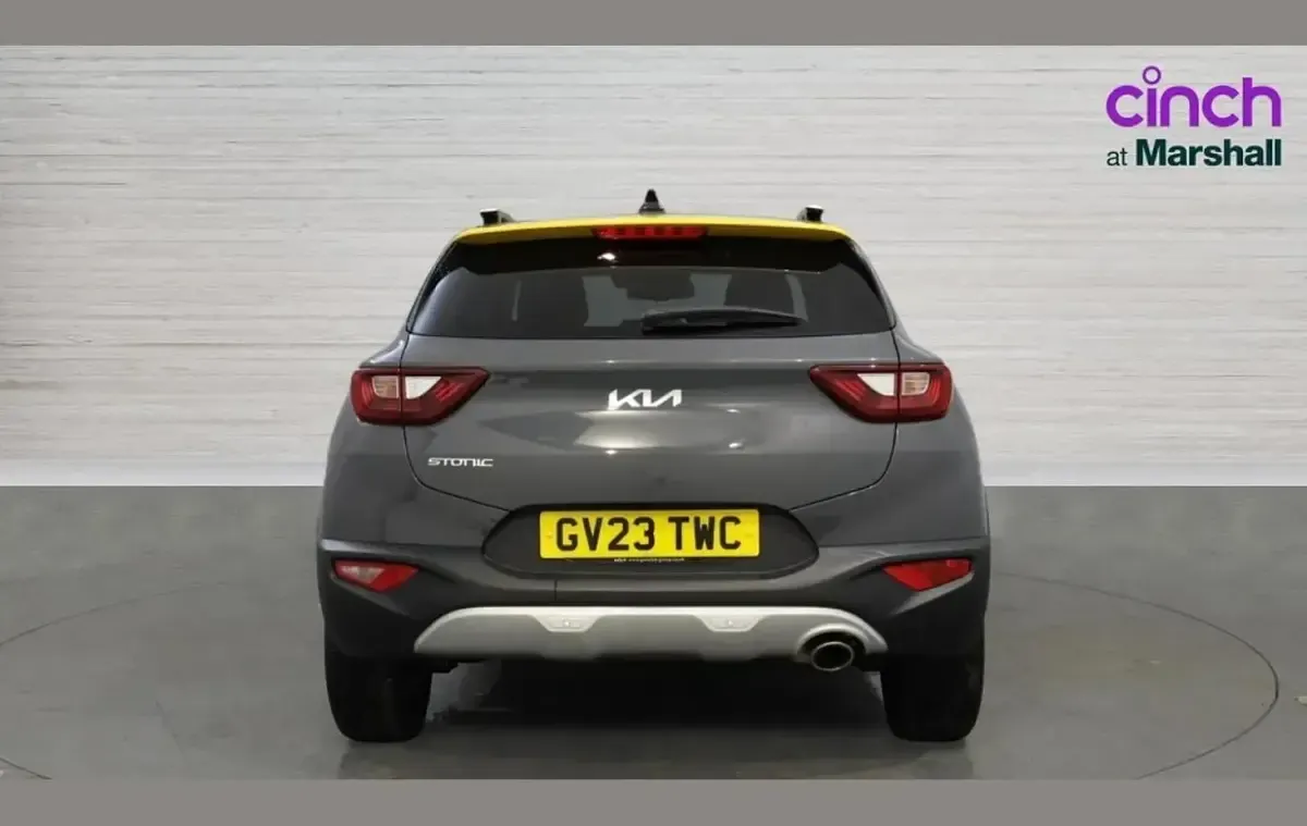 Used Kia Stonic 99 HP (72 kW) 2023 Grey SUV