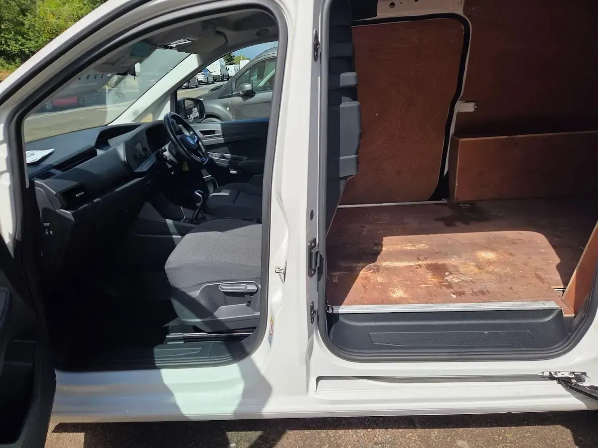 Used VW Caddy Maxi S 2021 White MPV