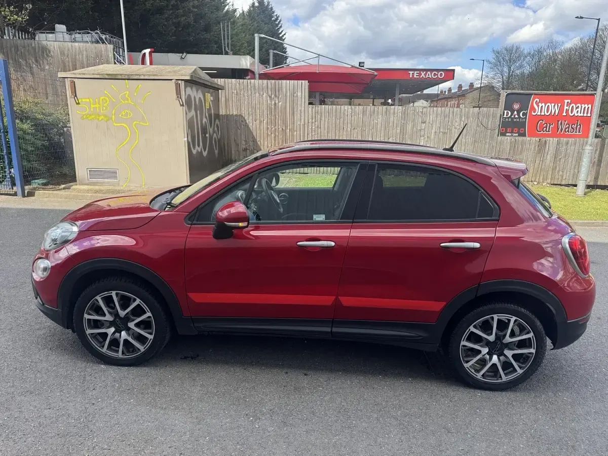 Used Fiat 500X Cross Plus 140 HP (102 kW) 2016 Red SUV
