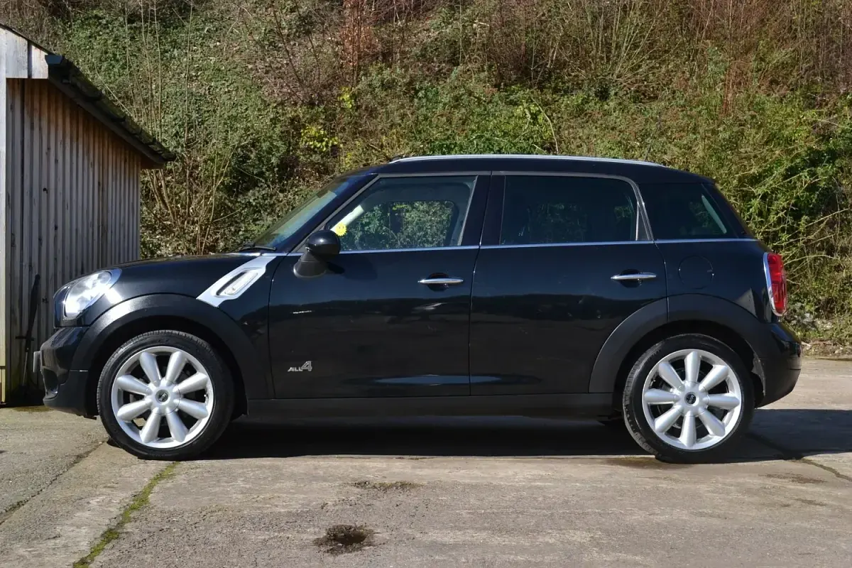 Used Mini Cooper D 2013 Black Hatchback