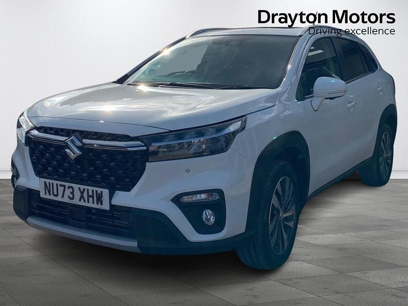 Used Suzuki SX4 2023 White Hatchback