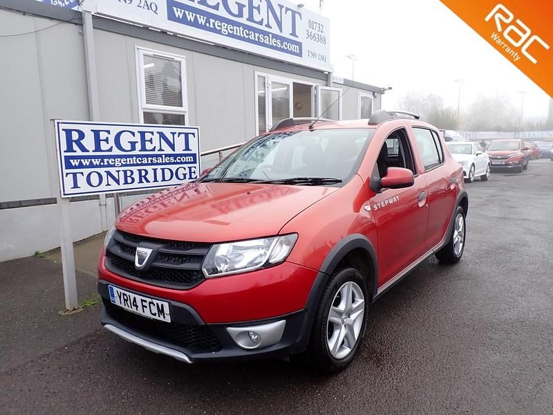 Red Used 2014 Dacia Sandero Ambiance Hatchback | £2,995 (Fair price) - Image 1/4