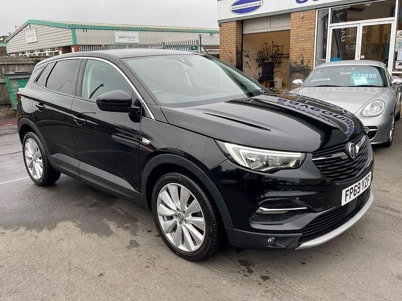 Used Vauxhall Grandland X Elite 130 HP (95 kW) 2019 Black SUV