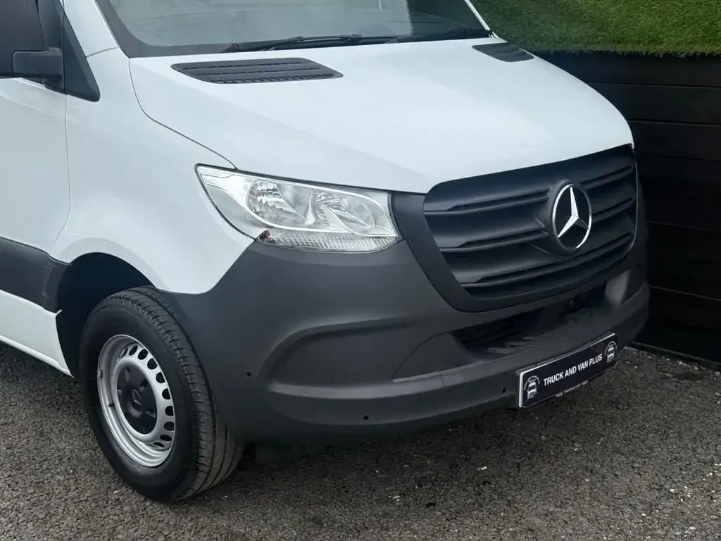 Begagnad Mercedes Sprinter Progressive 2021 Vit Van