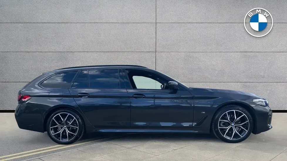Used BMW 520 M Sport 187 HP (137 kW) 2023 Grey Estate