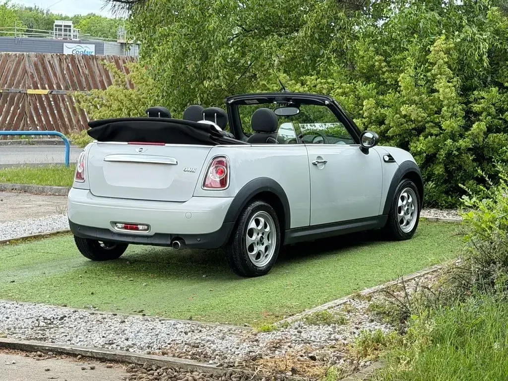 Used Mini ONE 98 HP (72 kW) 2015 Silver Hatchback