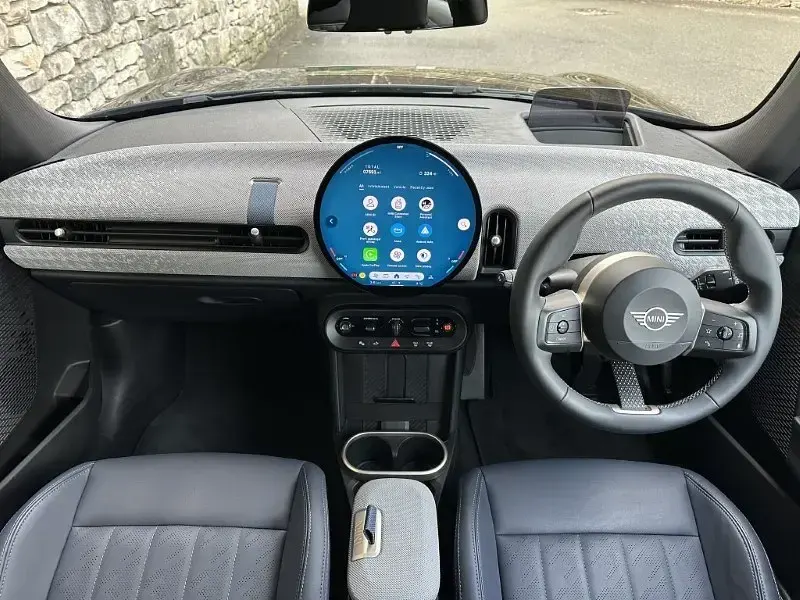 Używany Mini Cooper S Hatch 201 KM (147 kW) 2024 Czarny Hatchback