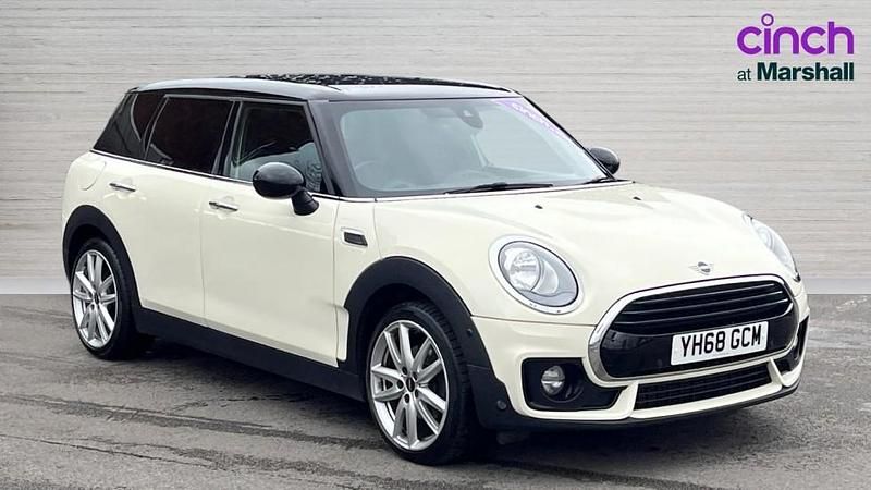 Used Mini Cooper Clubman Sport 136 HP (100 kW) 2019 White Estate