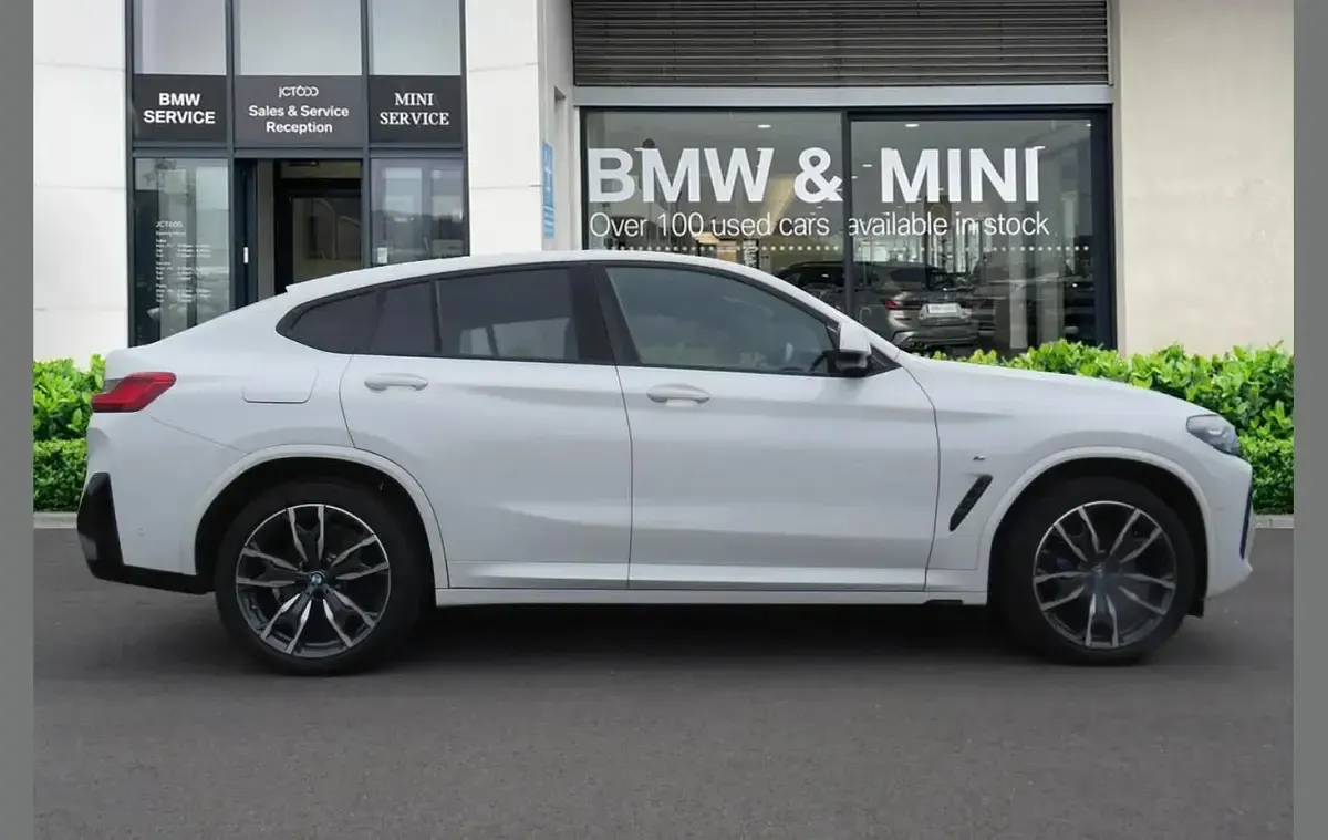 Used BMW X4 M Sport 187 HP (137 kW) 2022 White SUV