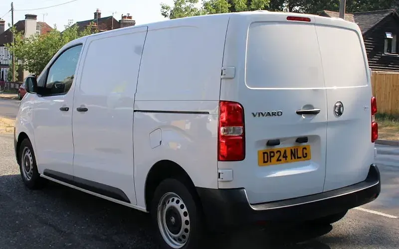 Used Vauxhall Vivaro 120 HP (88 kW) 2026 MPV