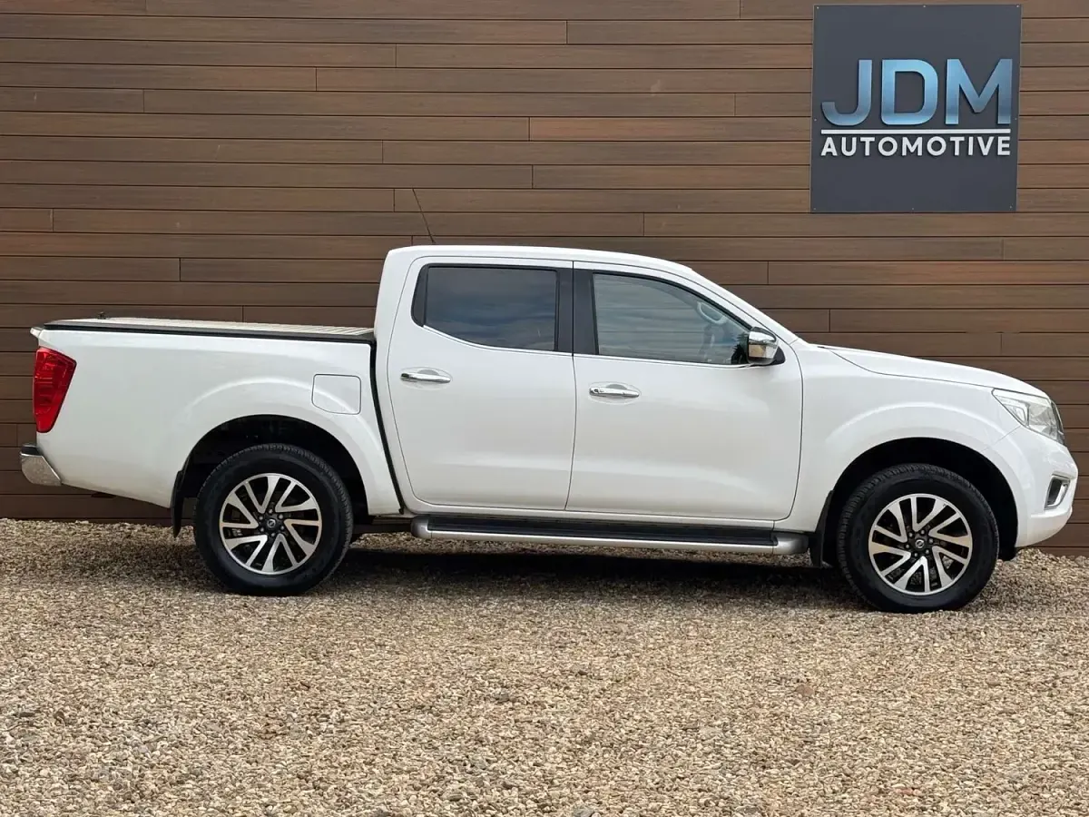 Used Nissan Navara N-Connecta 2017 White Pickup