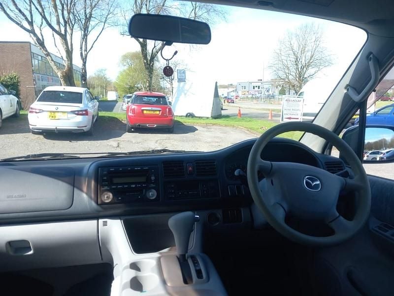 Usado Mazda Bongo 2018 Prateado Monovolume
