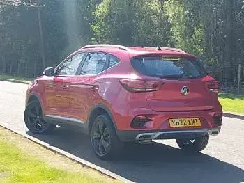 Usado MG ZS Excite 106 HP (77 kW) 2022 Vermelho SUV