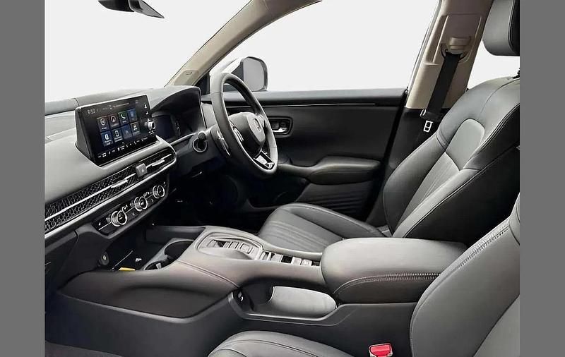 Used Honda ZR-V Advance 184 HP (135 kW) 2025 Platinum white SUV