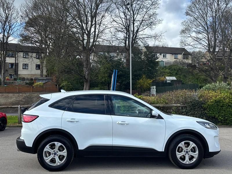 Used Ford Kuga Zetec 120 HP (88 kW) 2022 White SUV