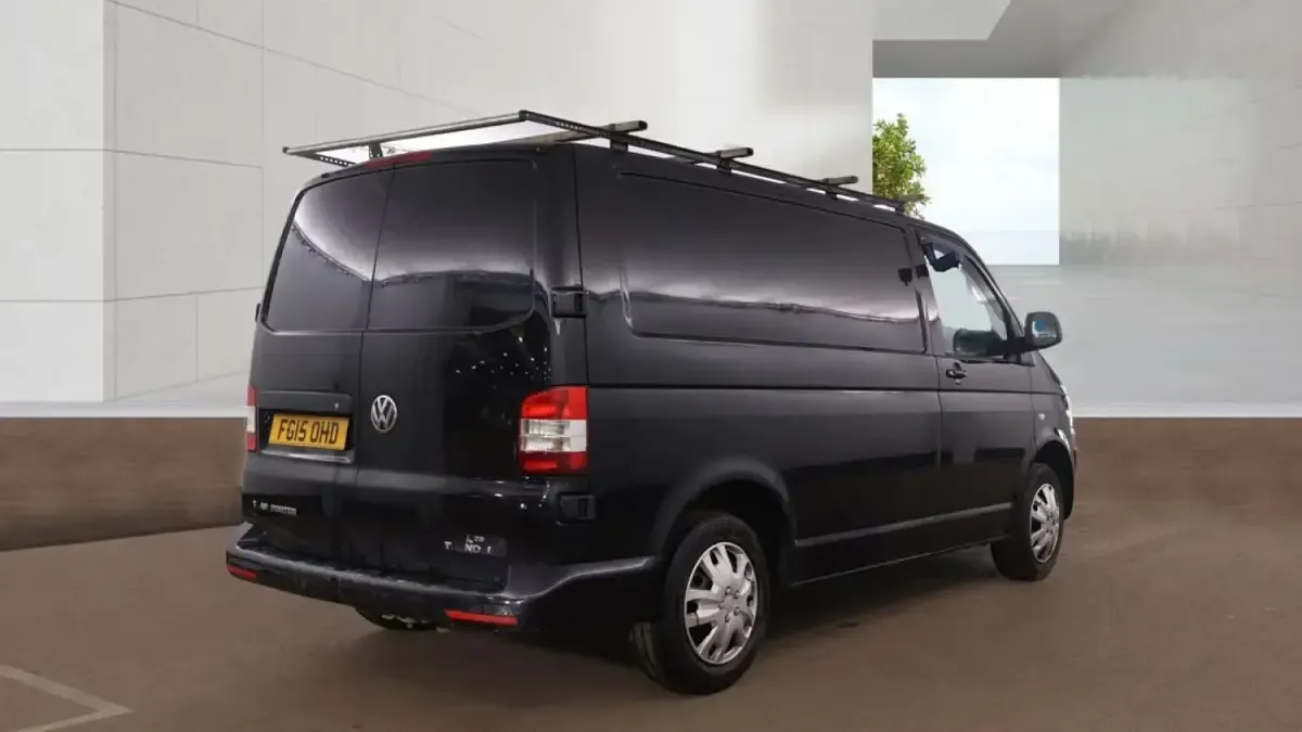 Used VW Transporter Trendline 140 HP (102 kW) 2015 Black Van