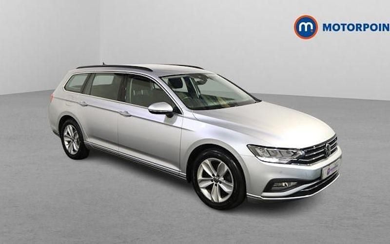 Used VW Passat SE 150 HP (110 kW) 2023 Estate
