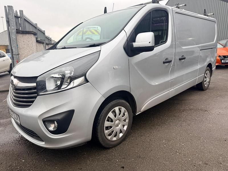Silver Used 2017 Vauxhall Vivaro Sportive MPV | £8,895 (Good price) - Image 1/4