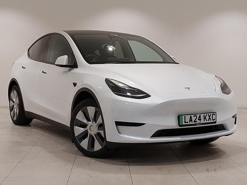 White Used 2024 Tesla Model Y RWD SUV | £28,498 (Fair price) - Image 1/4