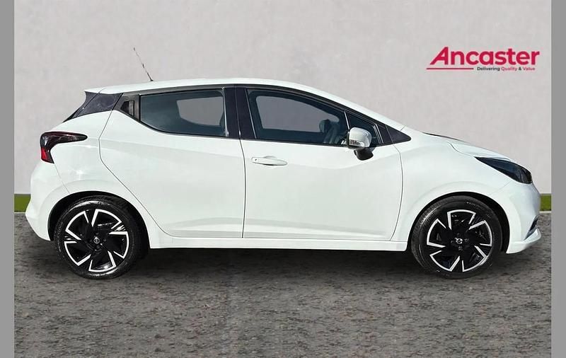 Used Nissan Micra Acenta 91 HP (66 kW) 2022 White Hatchback